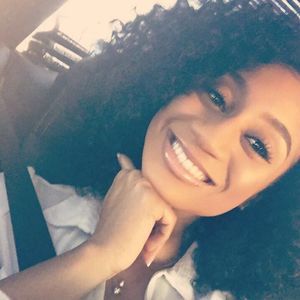 Meet your Posher, Earnisa